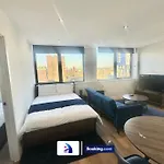 Modern Apartment By Avalora Short Lets & Serviced Accommodation Old Trafford With Free Parking, Mcr Stadium - Ua92